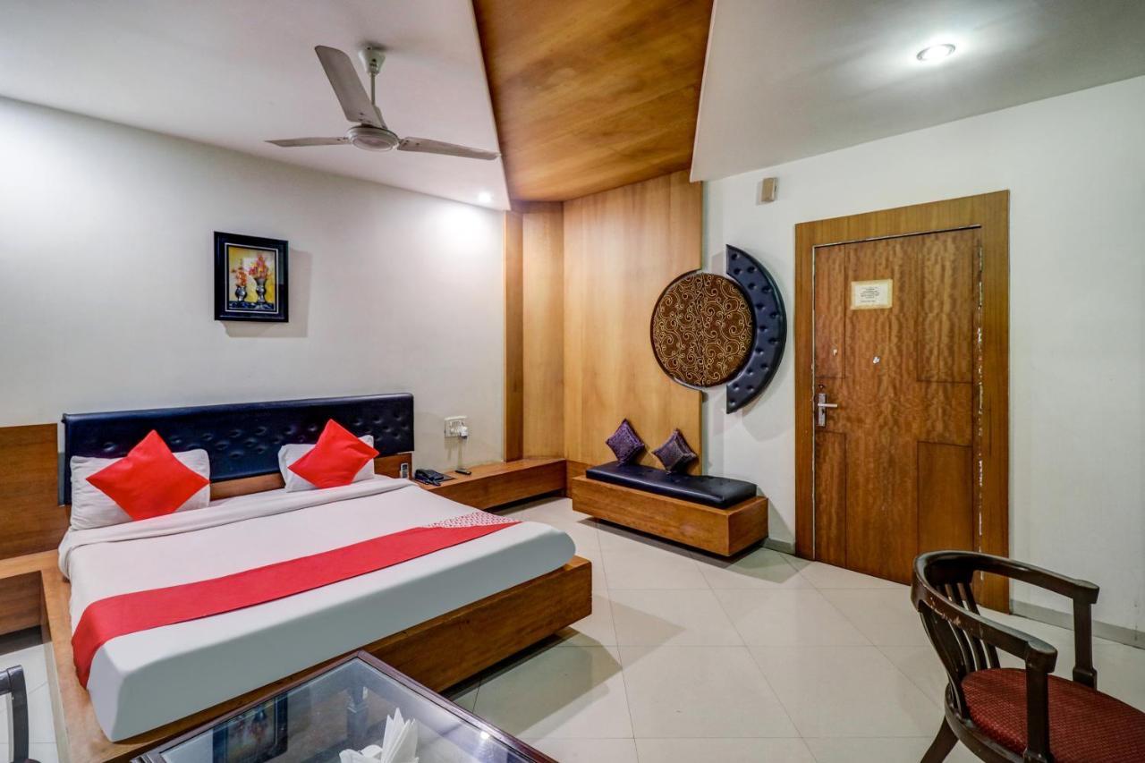 Oyo 61861 Hotel Dream Palace Durg Bagian luar foto