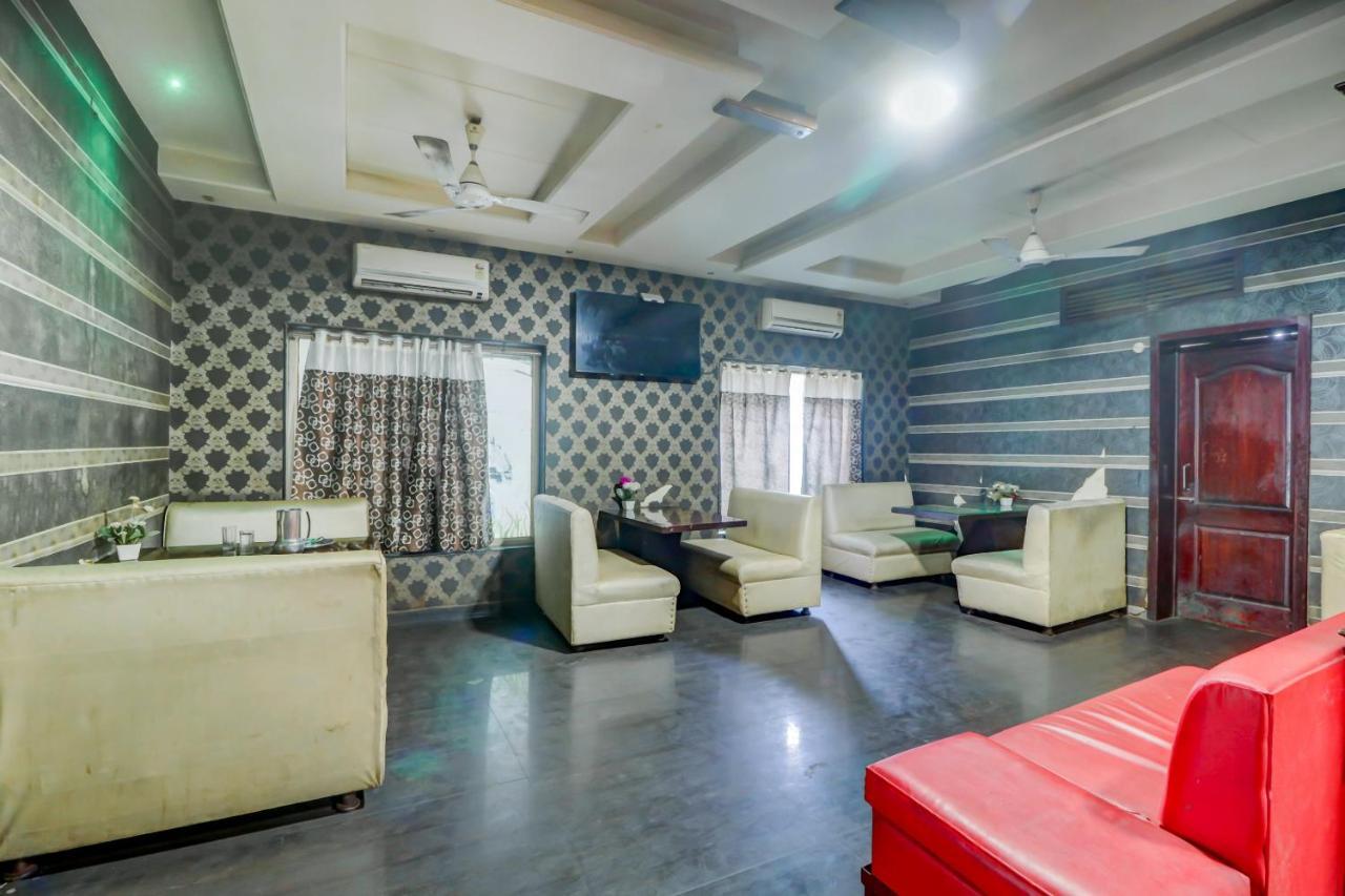Oyo 61861 Hotel Dream Palace Durg Bagian luar foto