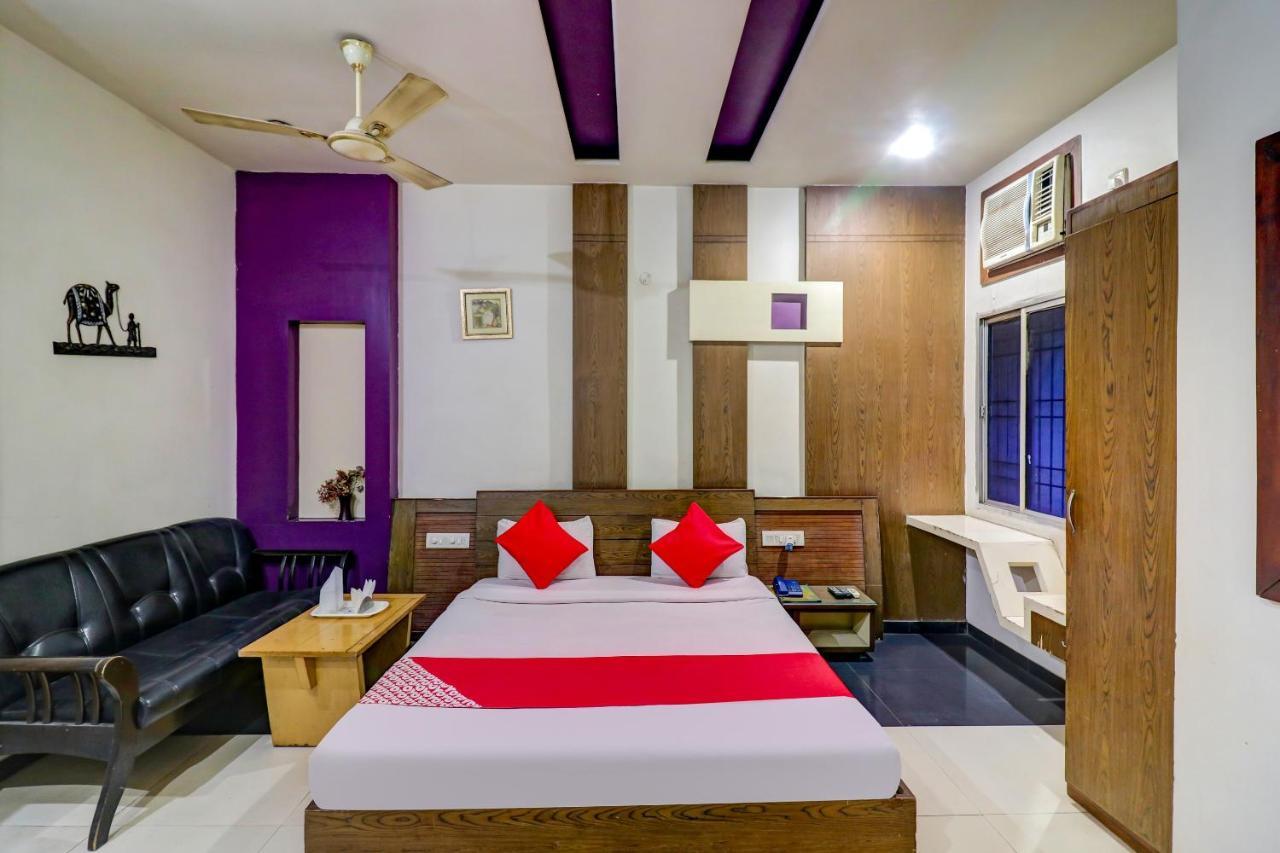 Oyo 61861 Hotel Dream Palace Durg Bagian luar foto